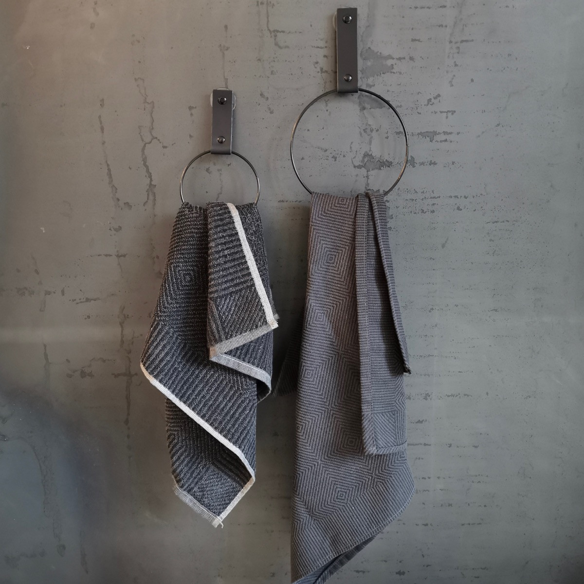 Grey towel ring 2025